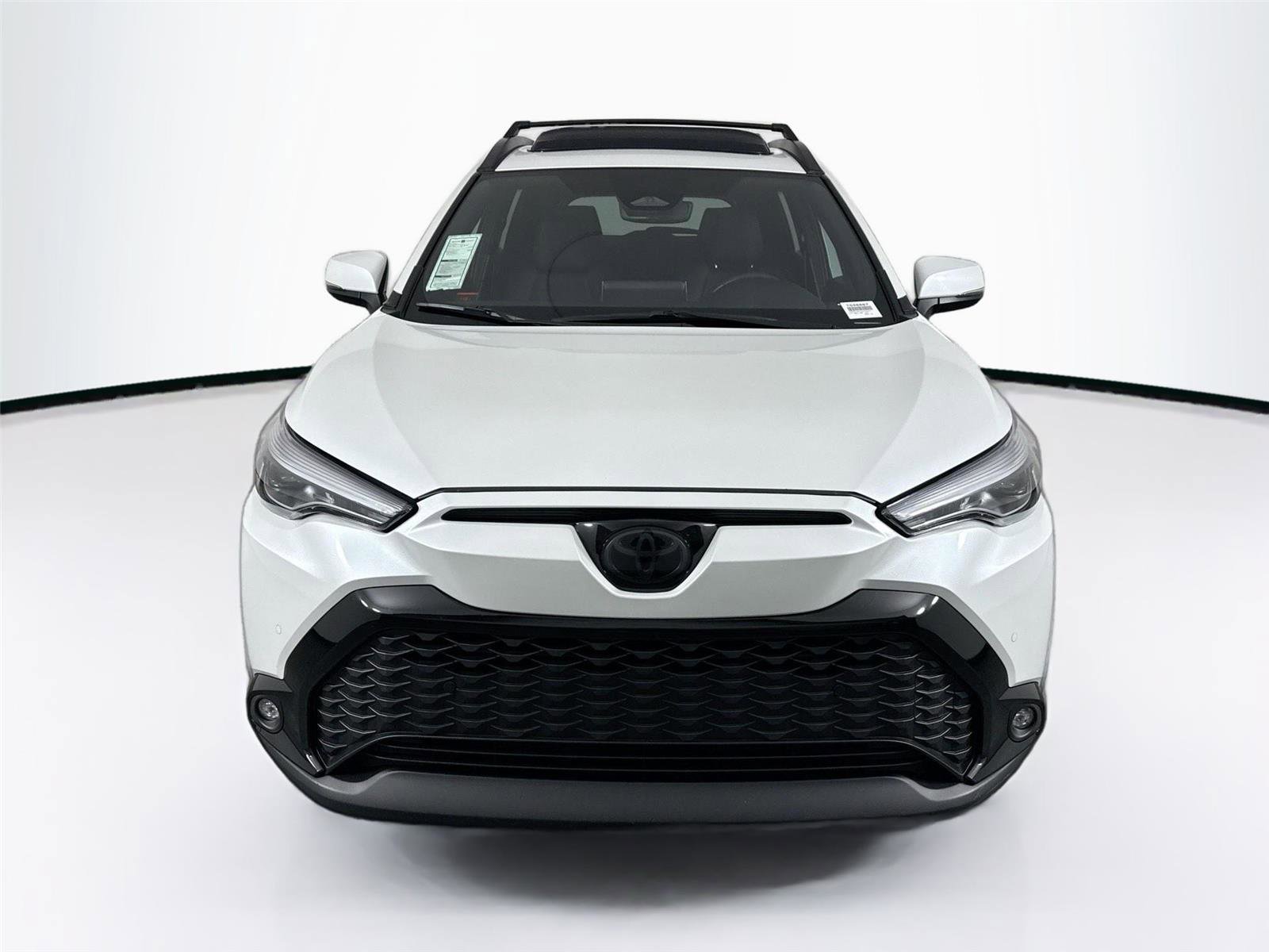 Used 2024 Toyota Corolla Cross XSE w/ Convenience Package image 9