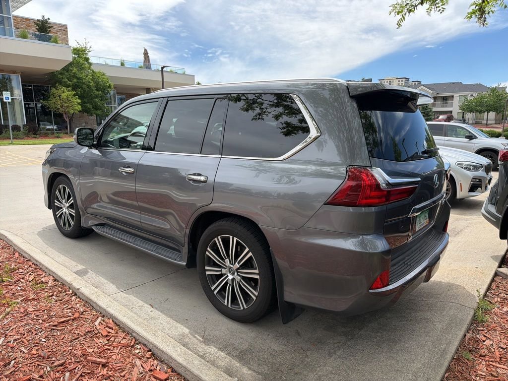 Used 2019 Lexus LX 570 4WD w/ Luxury Package image 3