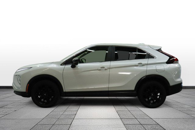 Used 2023 Mitsubishi Eclipse Cross LE AWD/4WD image 4