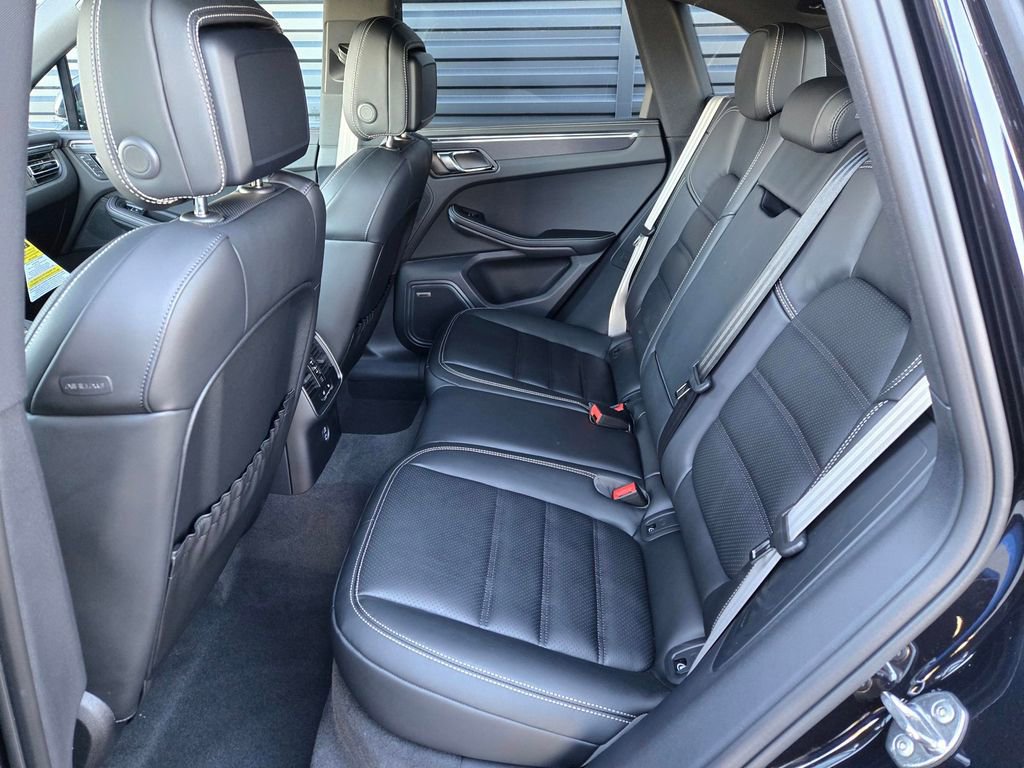 New 2026 Porsche Macan GTS AWD/4WD image 18