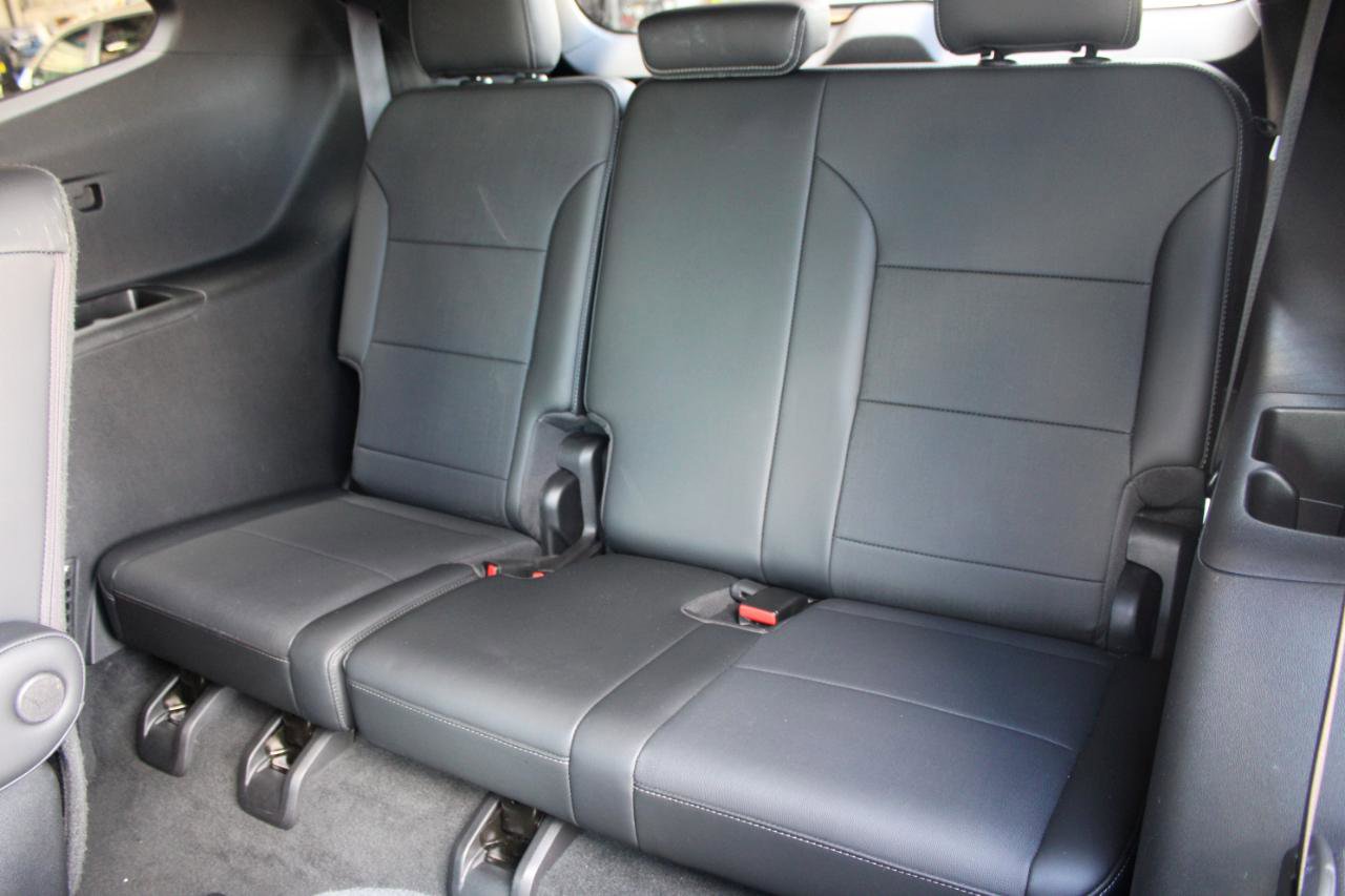 Used 2025 Buick Enclave Preferred image 37