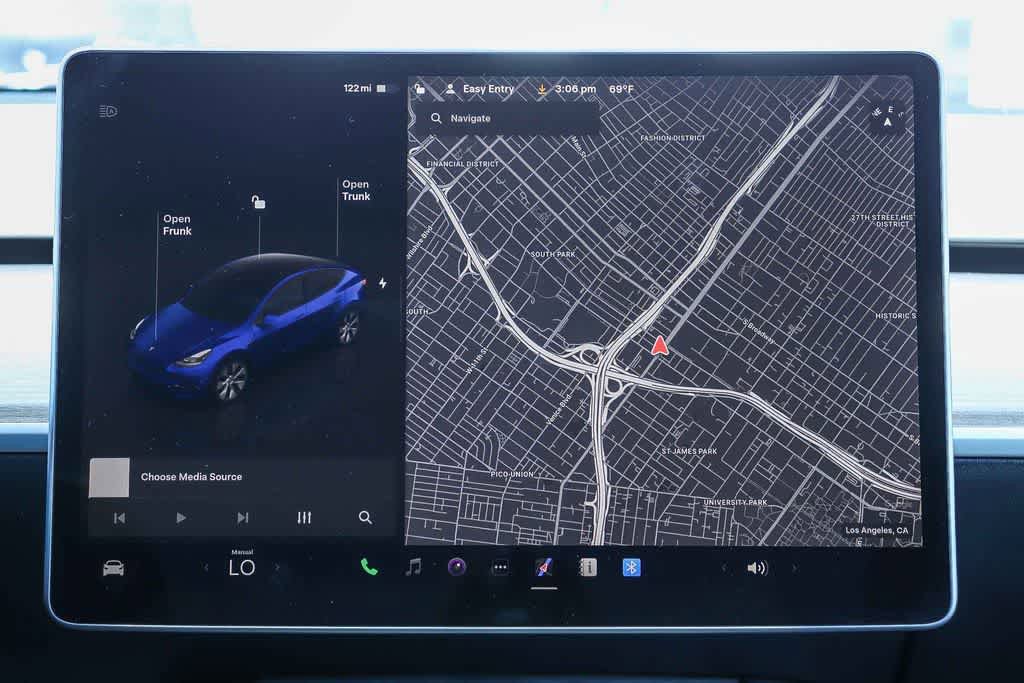 Used 2023 Tesla Model Y Long Range AWD/4WD image 16