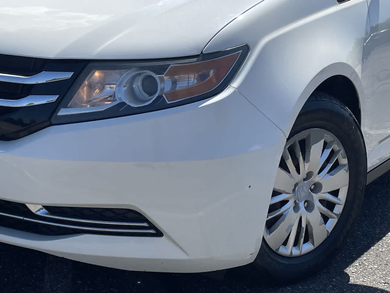 Used 2016 Honda Odyssey LX image 32
