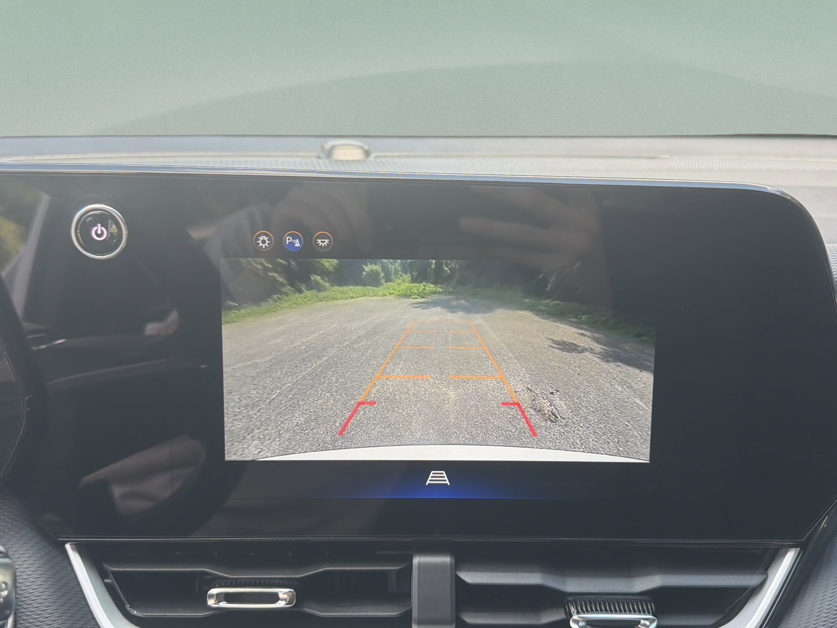 Used 2025 Chevrolet Equinox LT AWD/4WD image 16