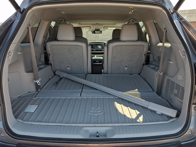 Used 2018 Toyota Highlander Limited AWD/4WD image 33