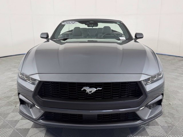 Used 2024 Ford Mustang Convertible RWD image 11