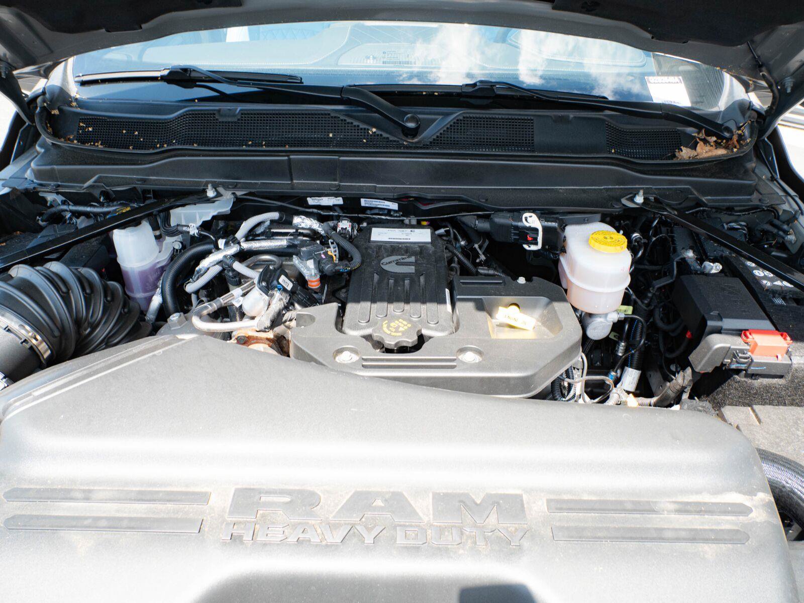 Used 2026 RAM 2500 Limited AWD/4WD image 32