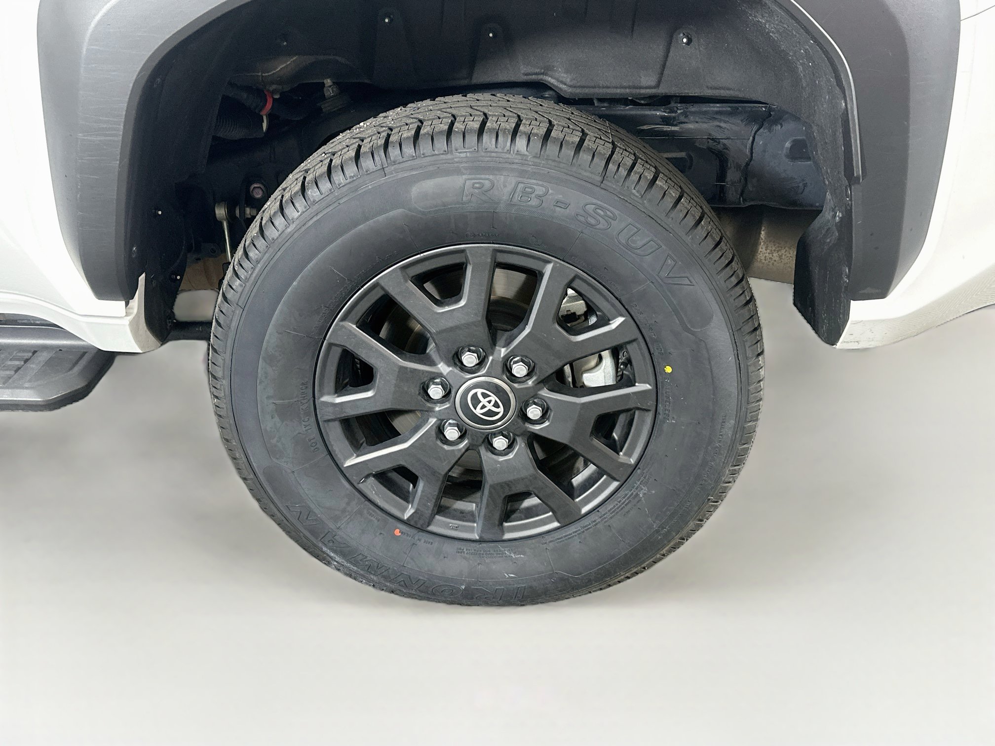 Used 2025 Toyota 4Runner SR5 AWD/4WD image 11