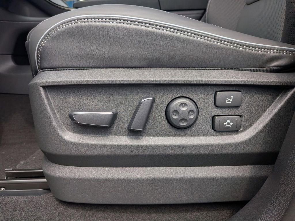 New 2026 INFINITI QX80 Autograph w/ Premium Cargo Package image 13