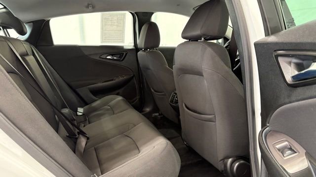 Used 2021 Chevrolet Malibu LT image 25