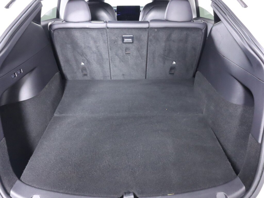 Used 2021 Tesla Model Y Performance image 32