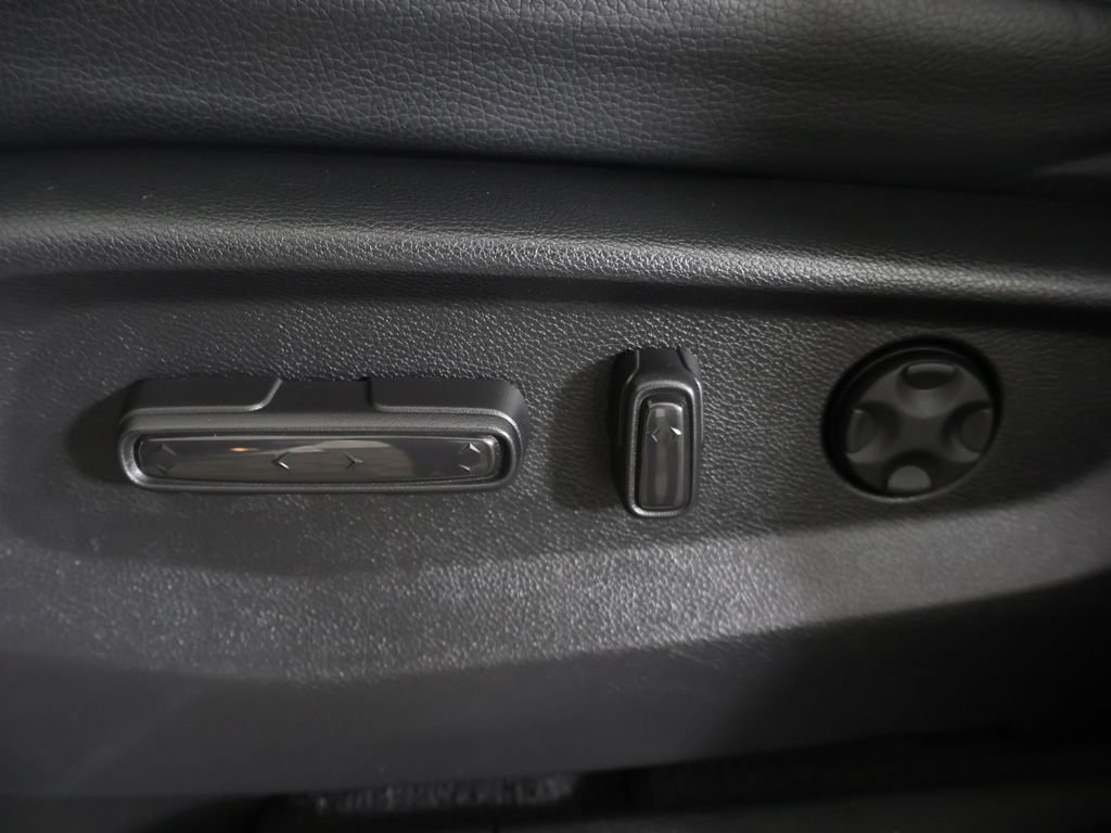 Used 2024 Honda Odyssey Touring image 37