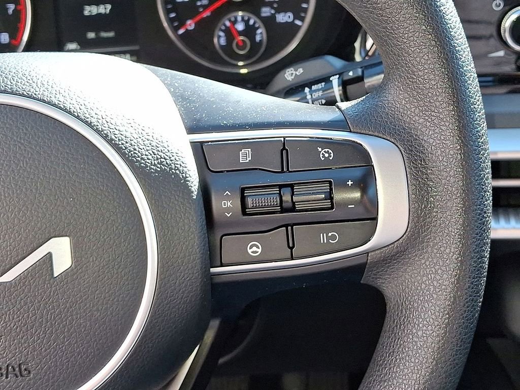 Used 2023 Kia K5 LXS image 18