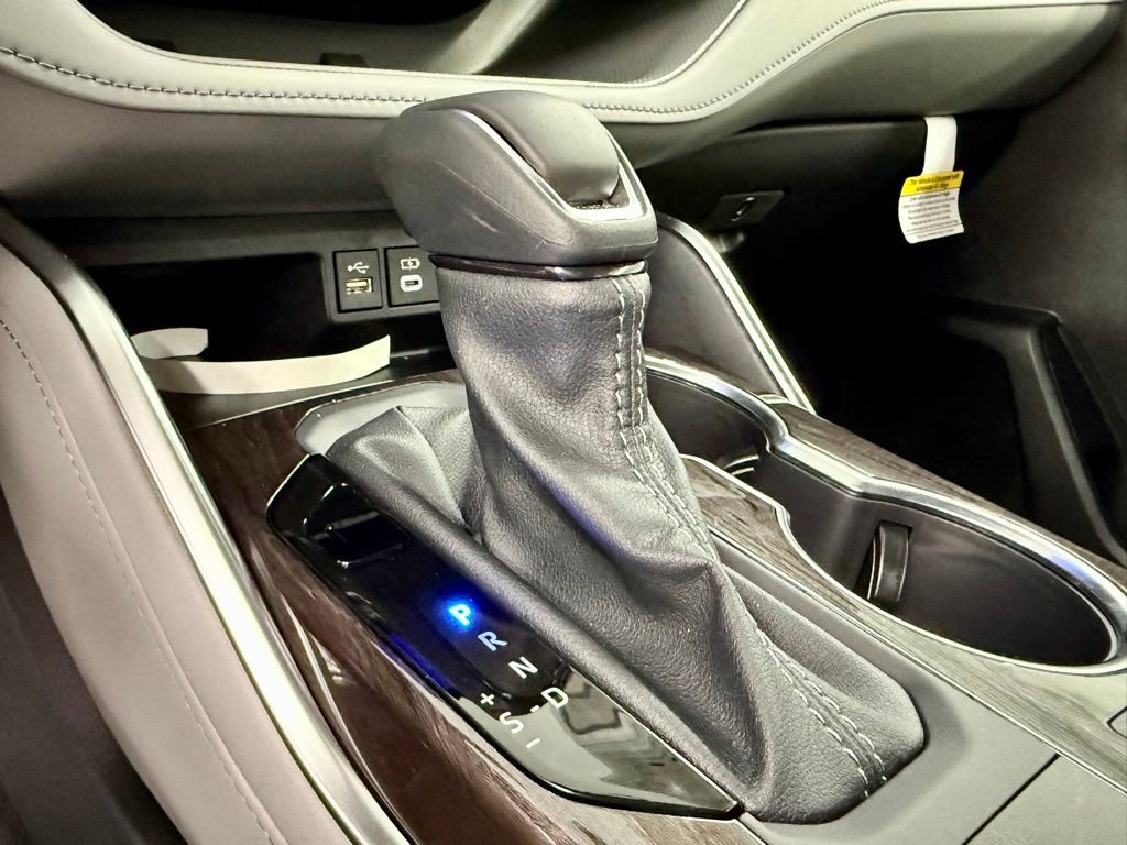 Used 2026 Toyota Highlander Platinum image 30