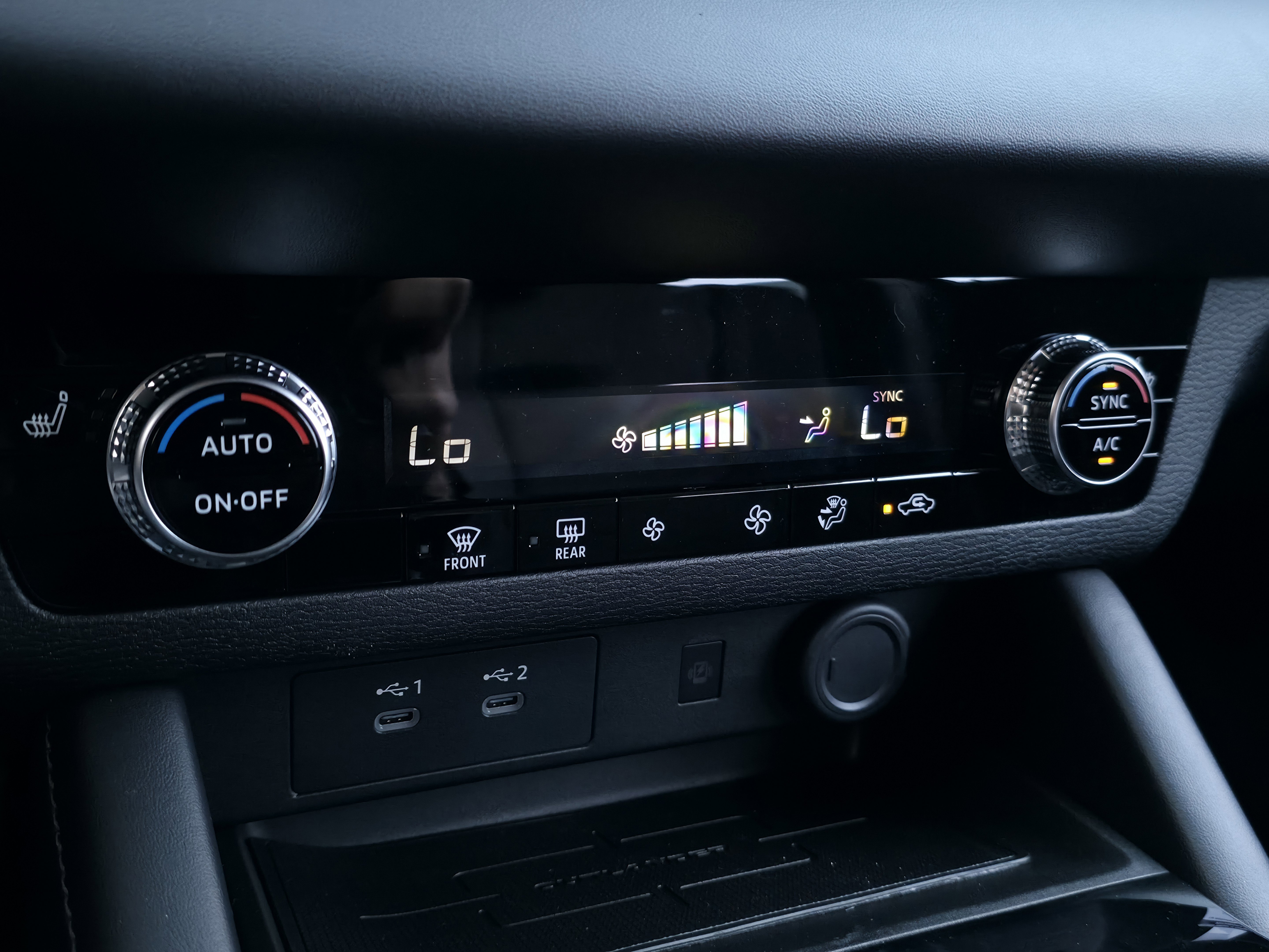 New 2025 Mitsubishi Outlander SE image 20