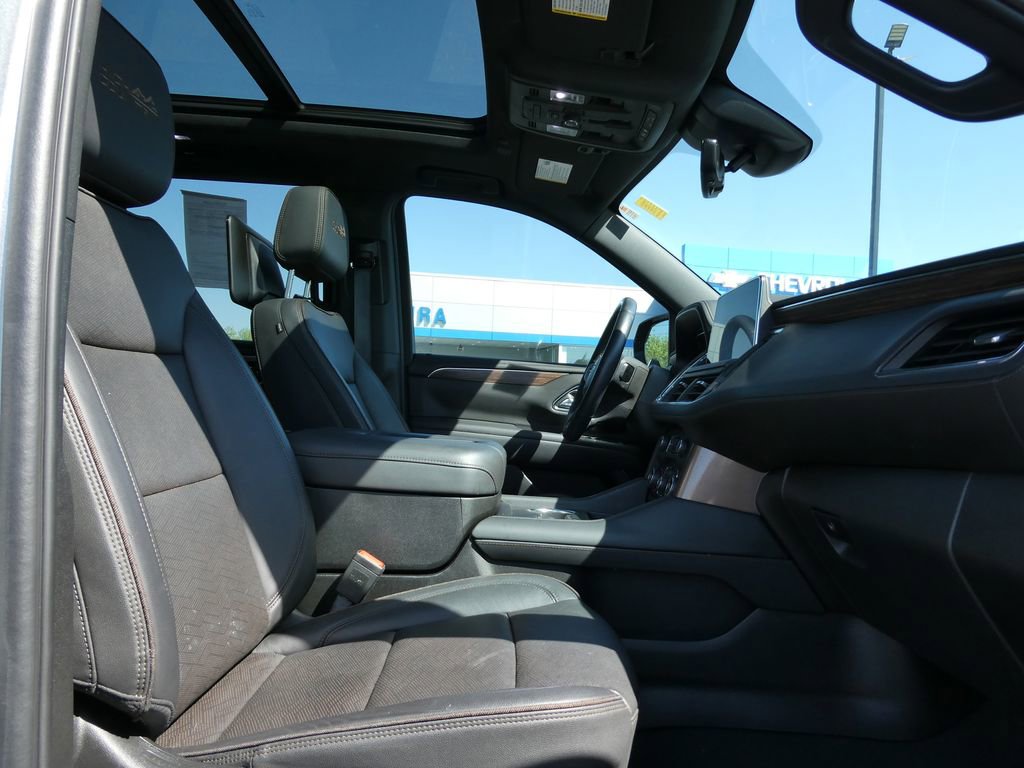 Certified 2024 Chevrolet Tahoe High Country w/ Advanced Technology Package AWD/4WD image 14