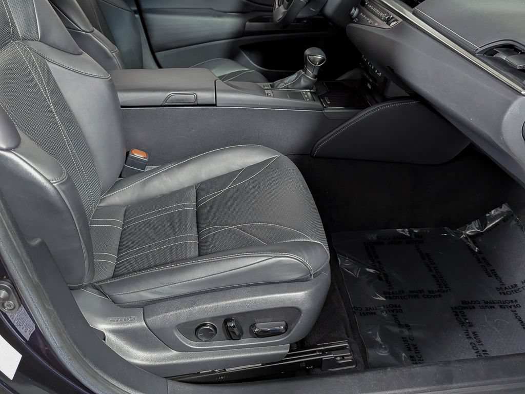 Used 2019 Lexus ES 350 Ultra Luxury w/ Accessory Package FWD image 27