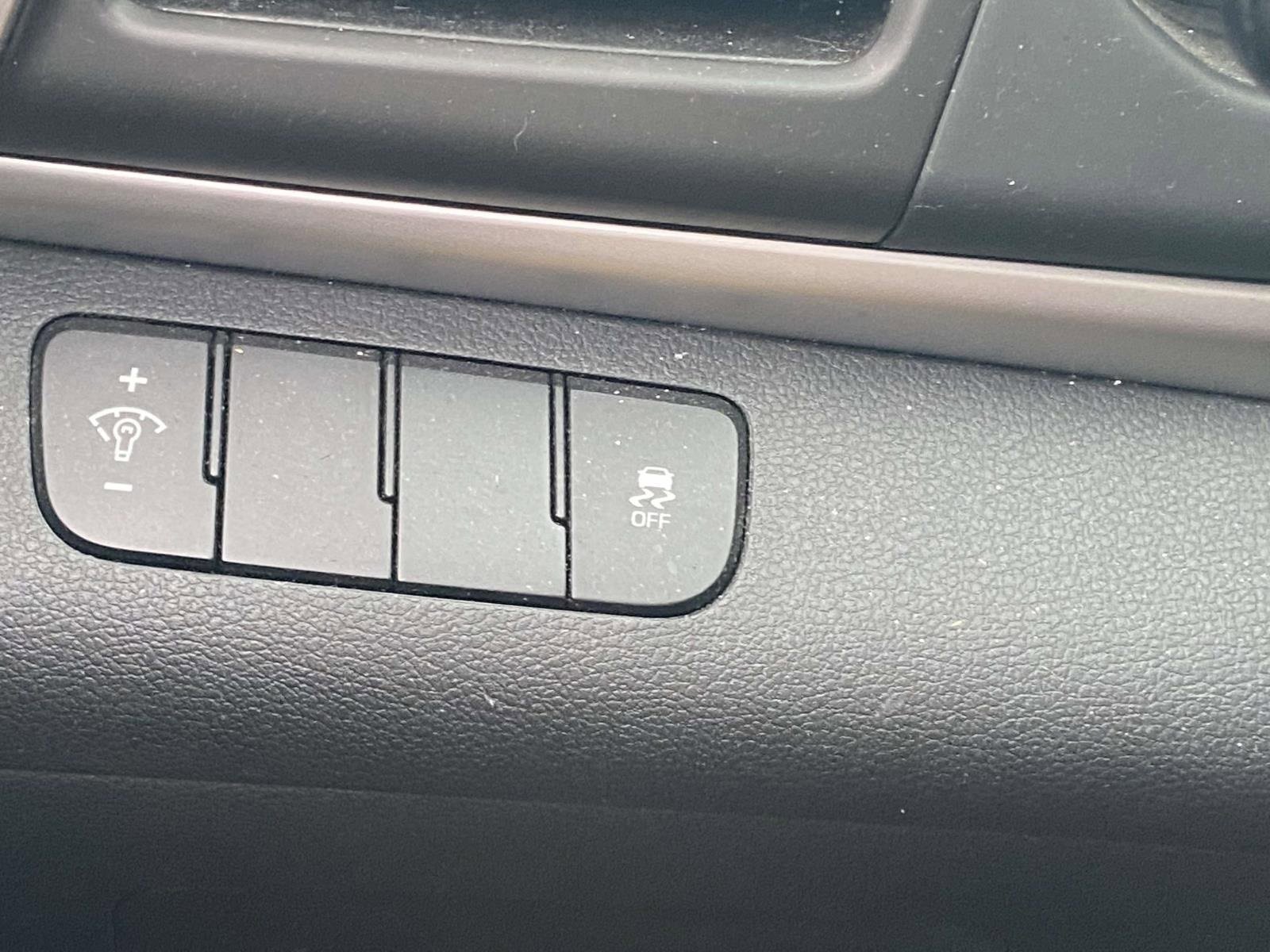 Used 2019 Hyundai Elantra SE w/ Cargo Package image 26