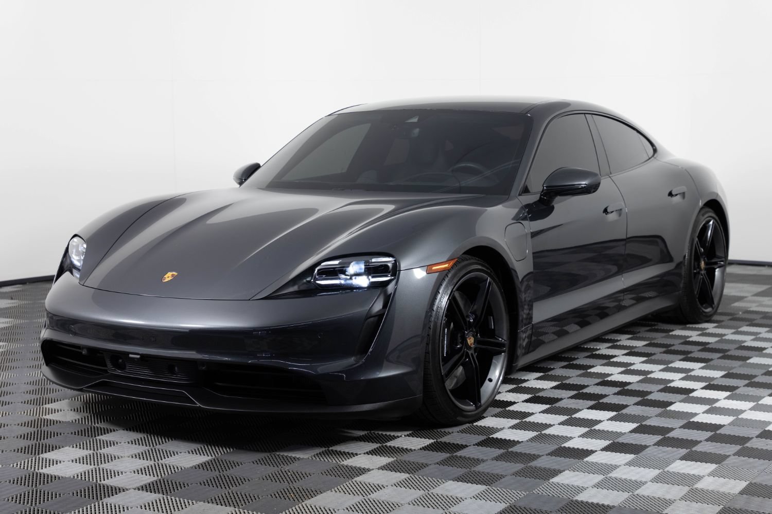 Used 2023 Porsche Taycan 4S w/ Premium Package AWD/4WD image 2