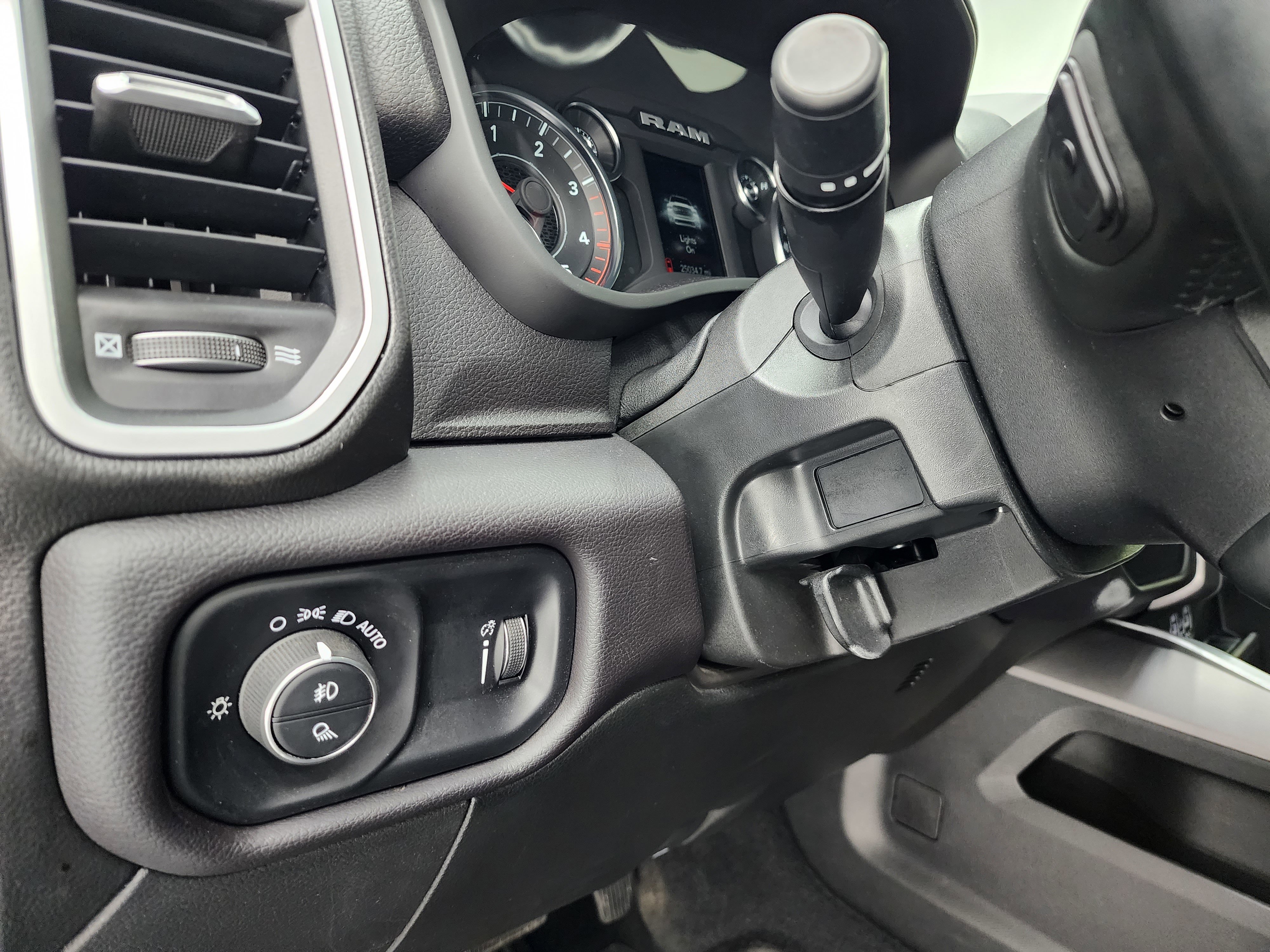 Used 2023 RAM 2500 Big Horn w/ Night Edition image 43