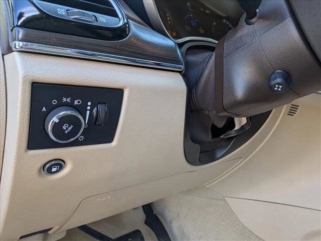 Used 2020 Jeep Grand Cherokee Overland AWD/4WD image 16