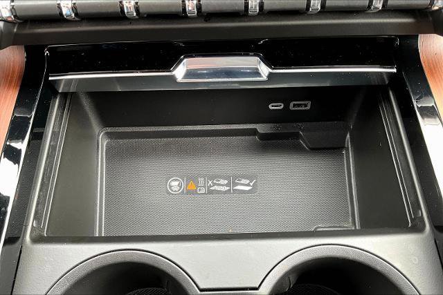 Used 2025 GMC Yukon XL Denali image 16