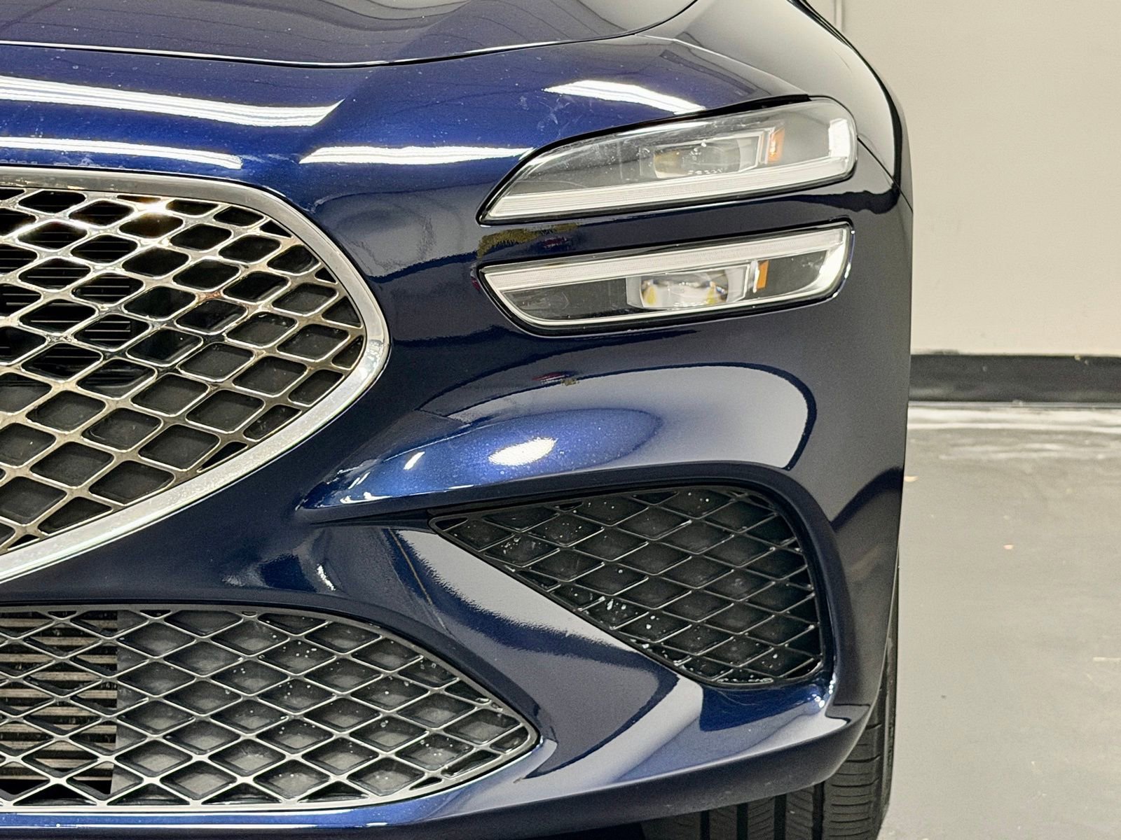 Used 2023 Genesis G70 2.0T AWD/4WD image 8