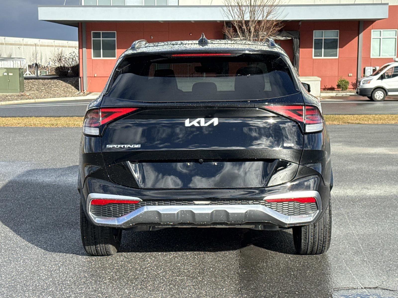 Used 2025 Kia Sportage SX image 25