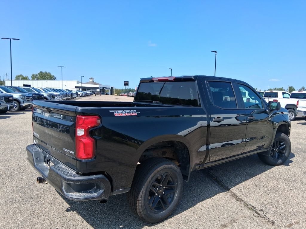 Used 2022 Chevrolet Silverado 1500 Custom Trail Boss AWD/4WD image 5