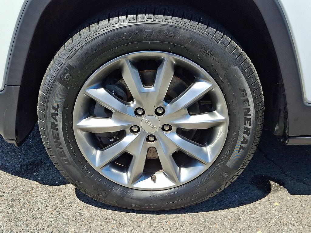 Used 2018 Jeep Cherokee Limited AWD/4WD image 8