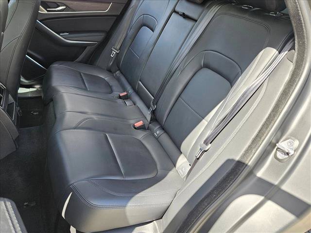 Used 2021 Jaguar F-PACE AWD/4WD image 17