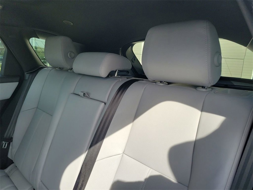 New 2026 Land Rover Range Rover Velar Dynamic SE image 15