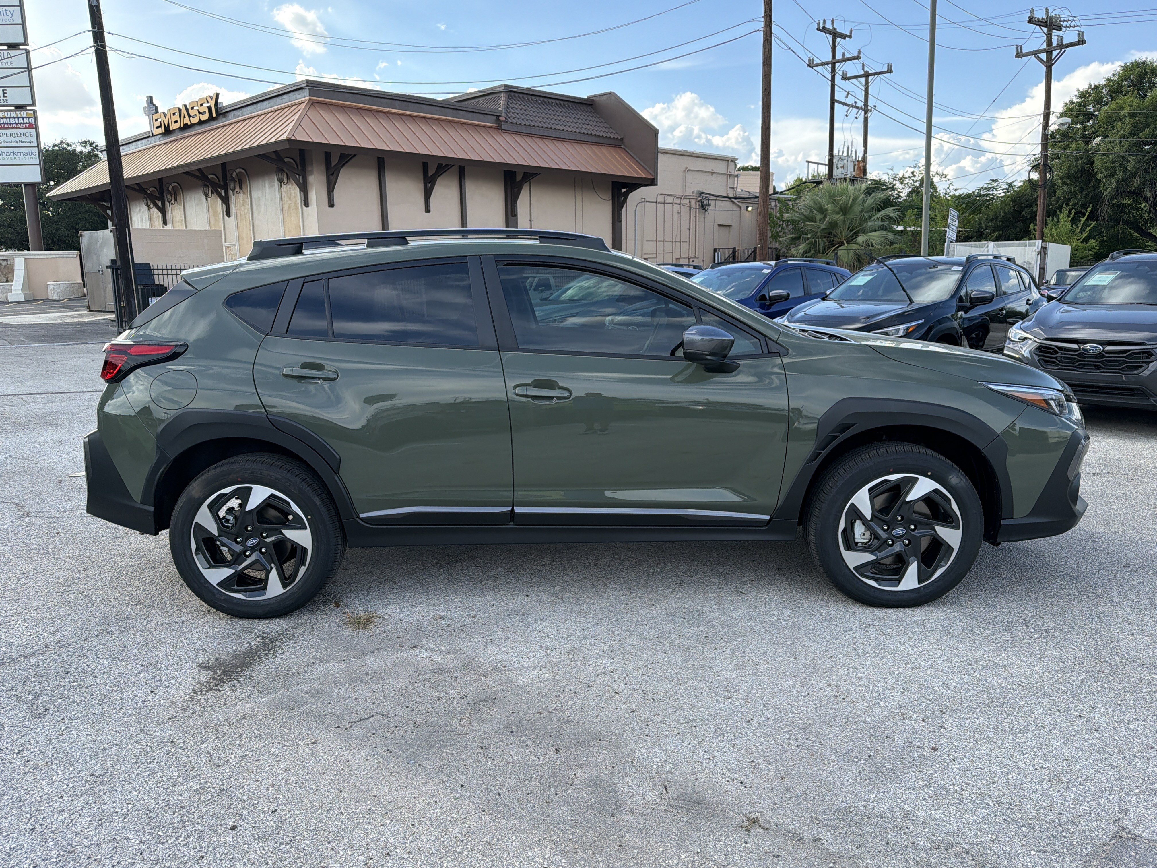 New 2026 Subaru Crosstrek 2.5i Limited w/ Crosstrek Mirror Package AWD/4WD image 2