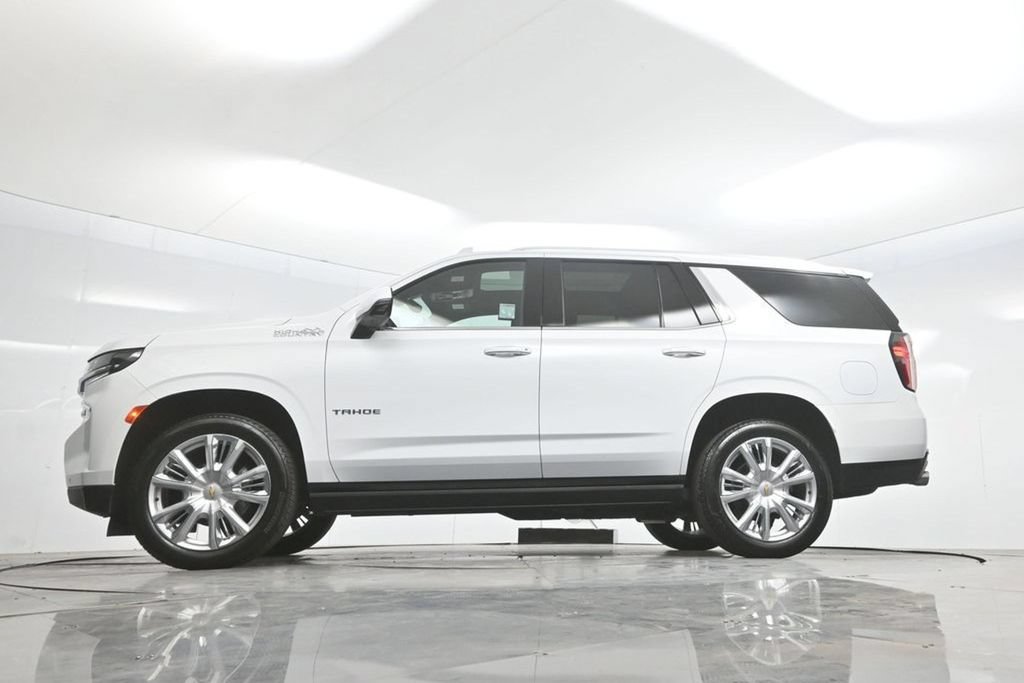 Used 2022 Chevrolet Tahoe High Country w/ Premium Package 2 AWD/4WD image 7