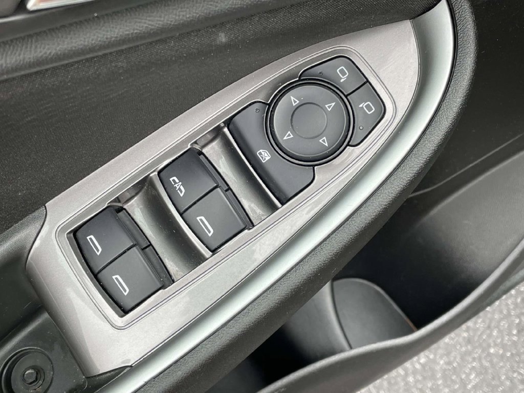 Used 2025 Chevrolet Malibu LT FWD image 27