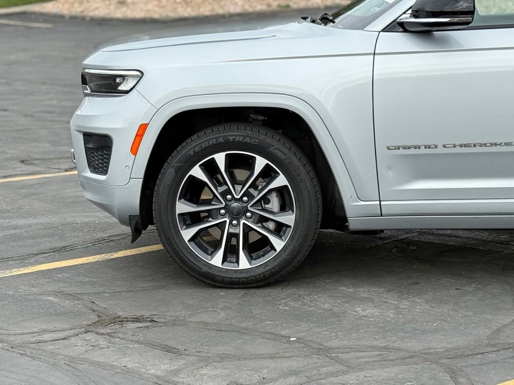 Used 2023 Jeep Grand Cherokee L Overland w/ Luxury Tech Group IV image 8