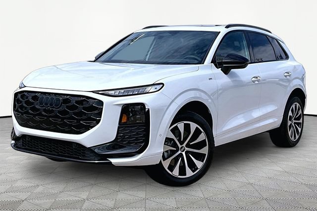 New 2026 Audi Q3 quattro 2.0T AWD/4WD image 1