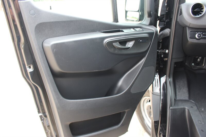 Used 2026 Mercedes-Benz Sprinter 2500 image 19