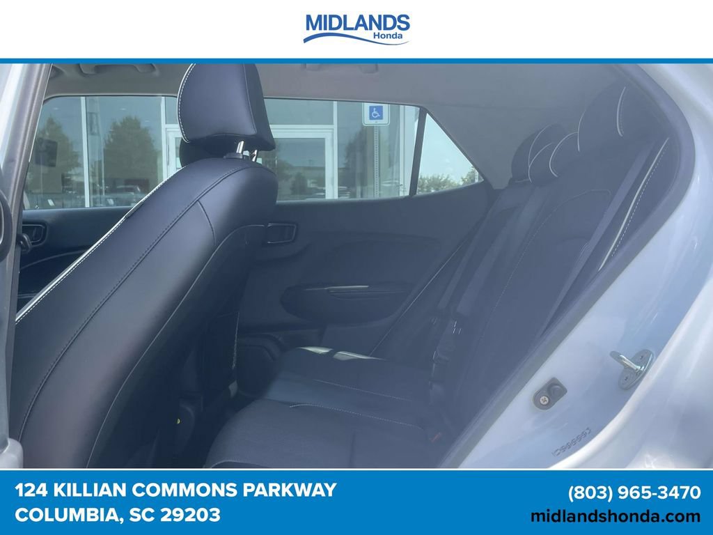 Used 2023 Hyundai Venue Limited FWD image 9