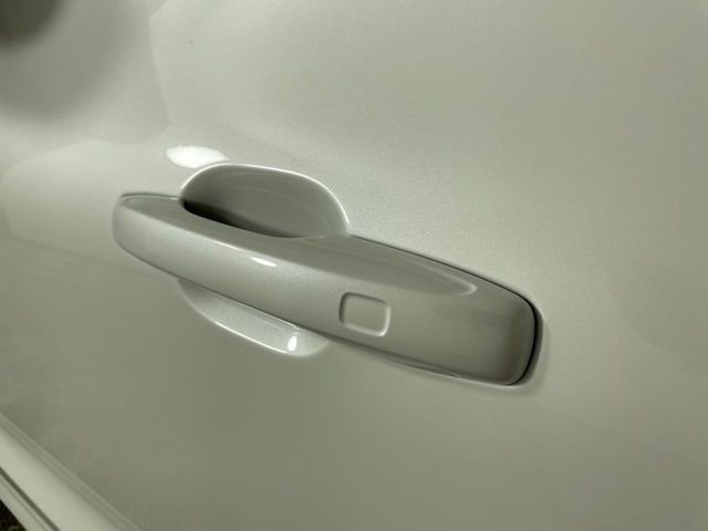 Certified 2024 Volvo XC60 T8 Plus w/ Protection Package Premier image 16