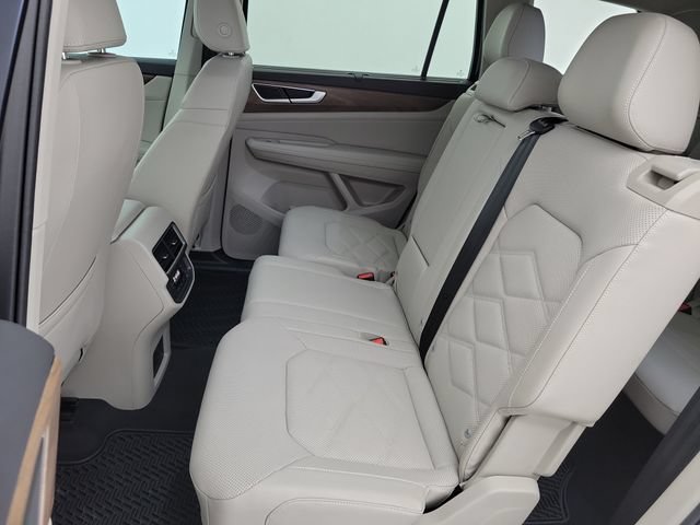 Used 2024 Volkswagen Atlas SE FWD image 14
