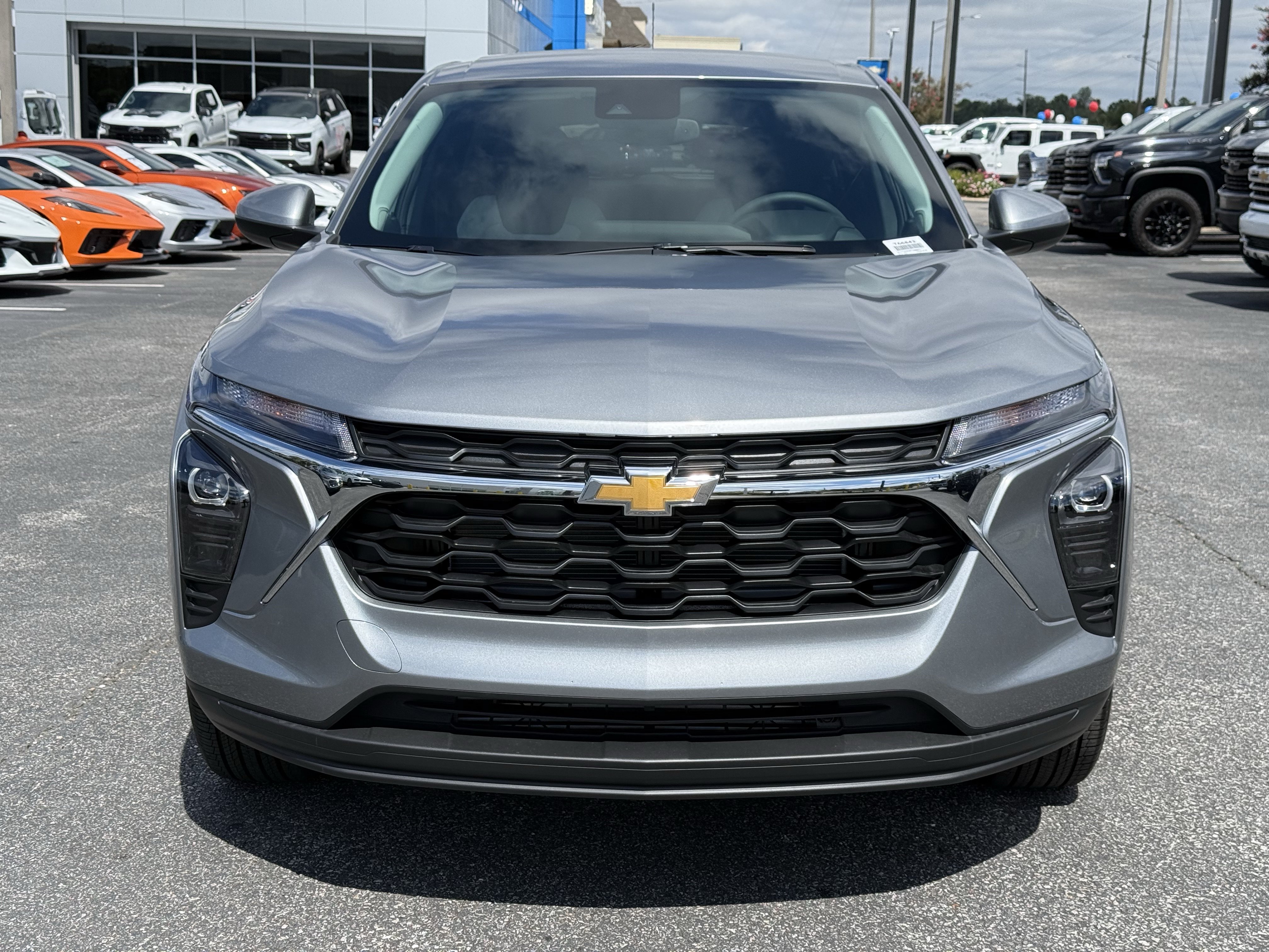 New 2026 Chevrolet Trax LS w/ LS Convenience Package FWD image 3