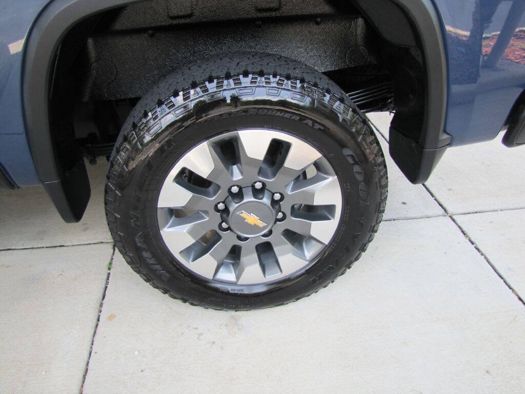 Used 2024 Chevrolet Silverado 2500 Custom w/ Custom Value Package AWD/4WD image 28