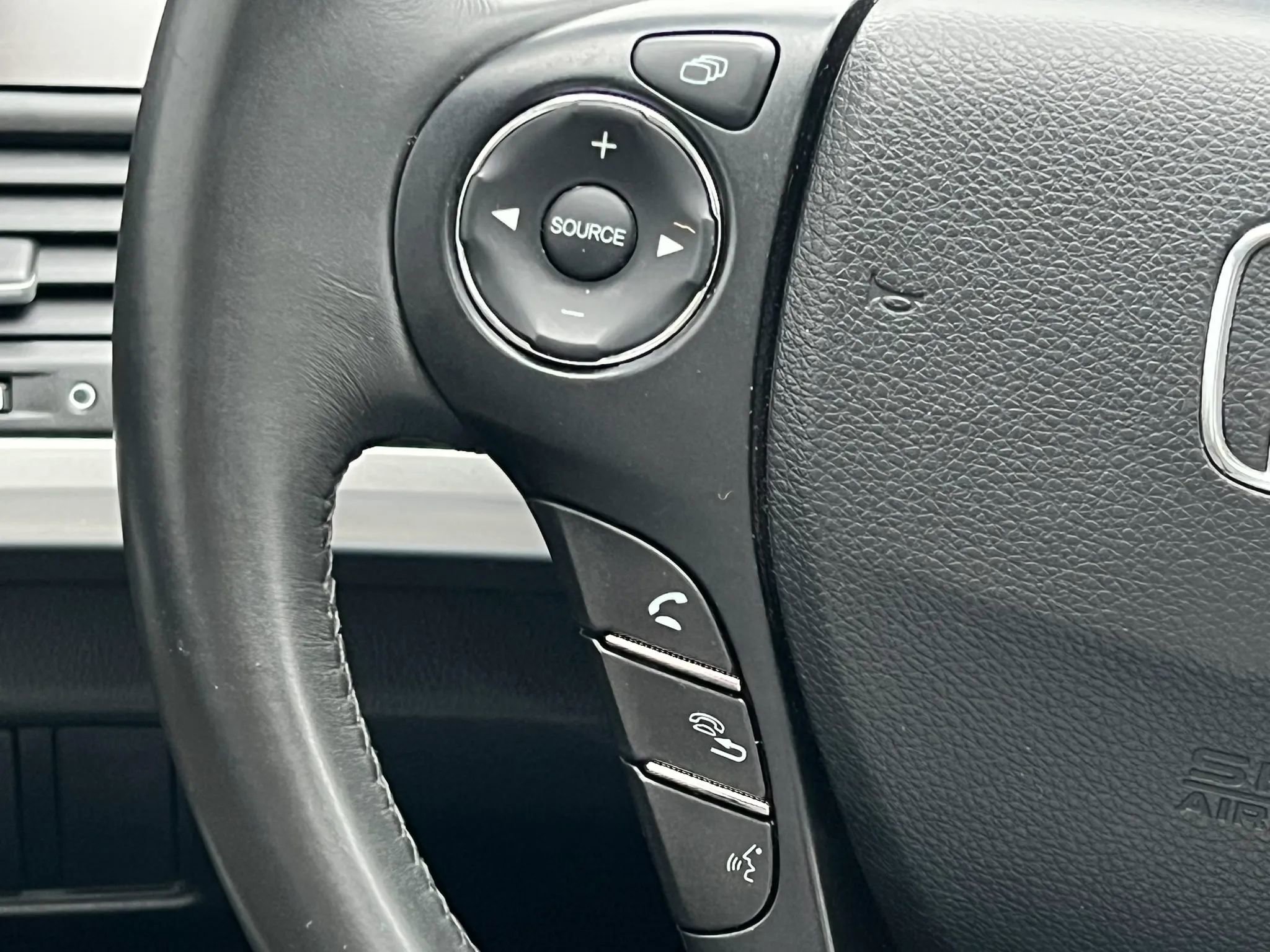 Used 2015 Honda Crosstour EX-L image 16