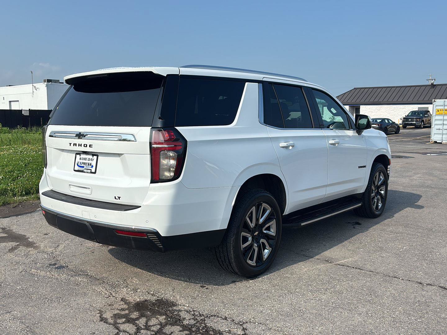 Used 2021 Chevrolet Tahoe LT w/ LT Signature Package AWD/4WD image 7
