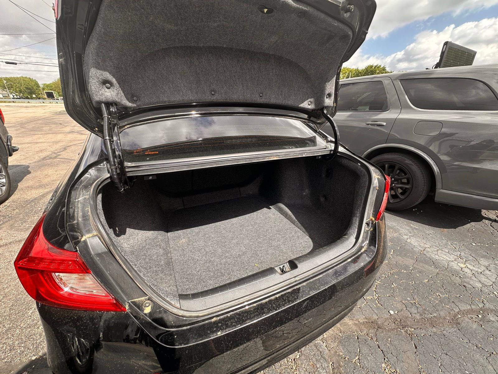 Used 2018 Honda Accord EX-L image 45