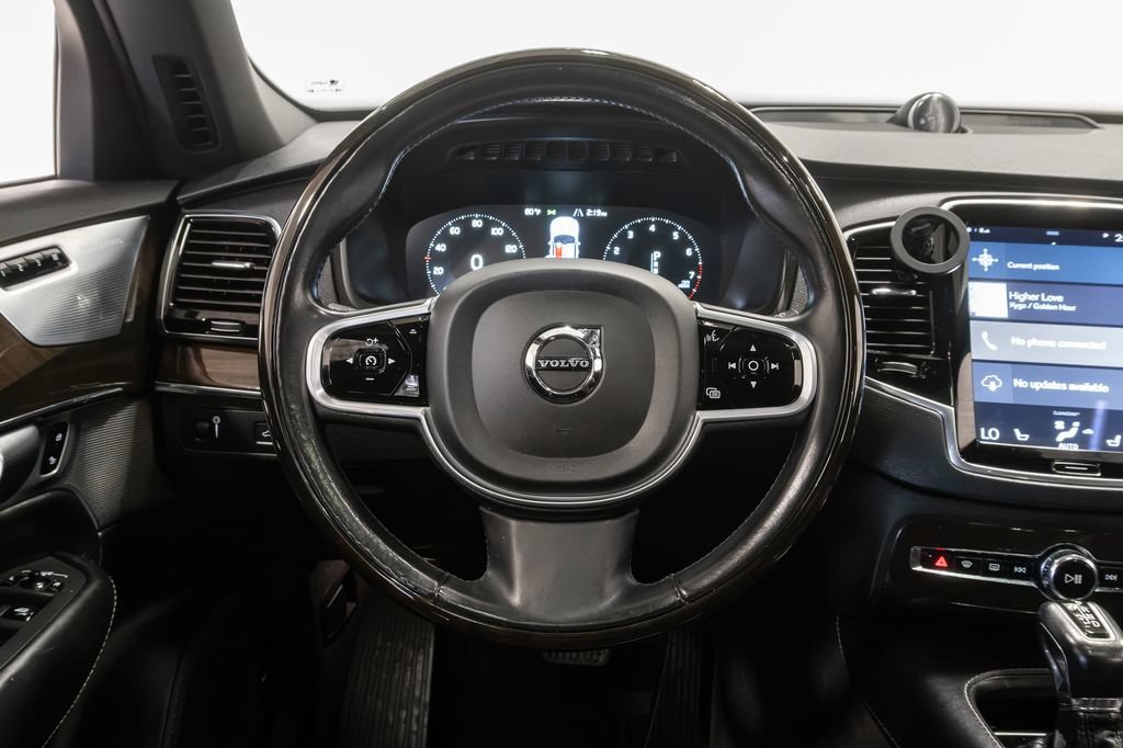 Used 2018 Volvo XC90 T6 Momentum w/ Convenience Package AWD/4WD image 13