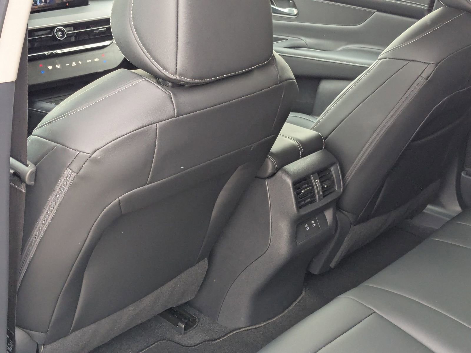 Used 2025 Nissan Murano SV image 26