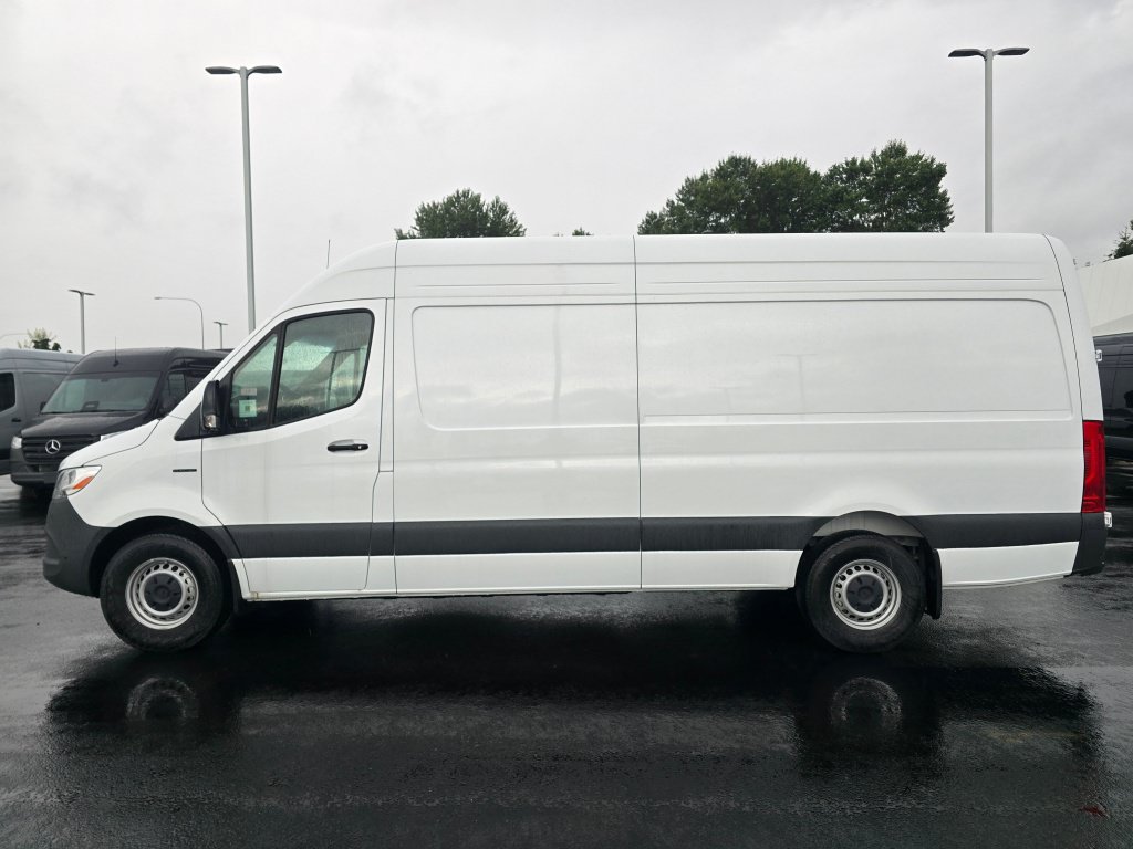New 2025 Mercedes-Benz eSprinter 170 Cargo image 3