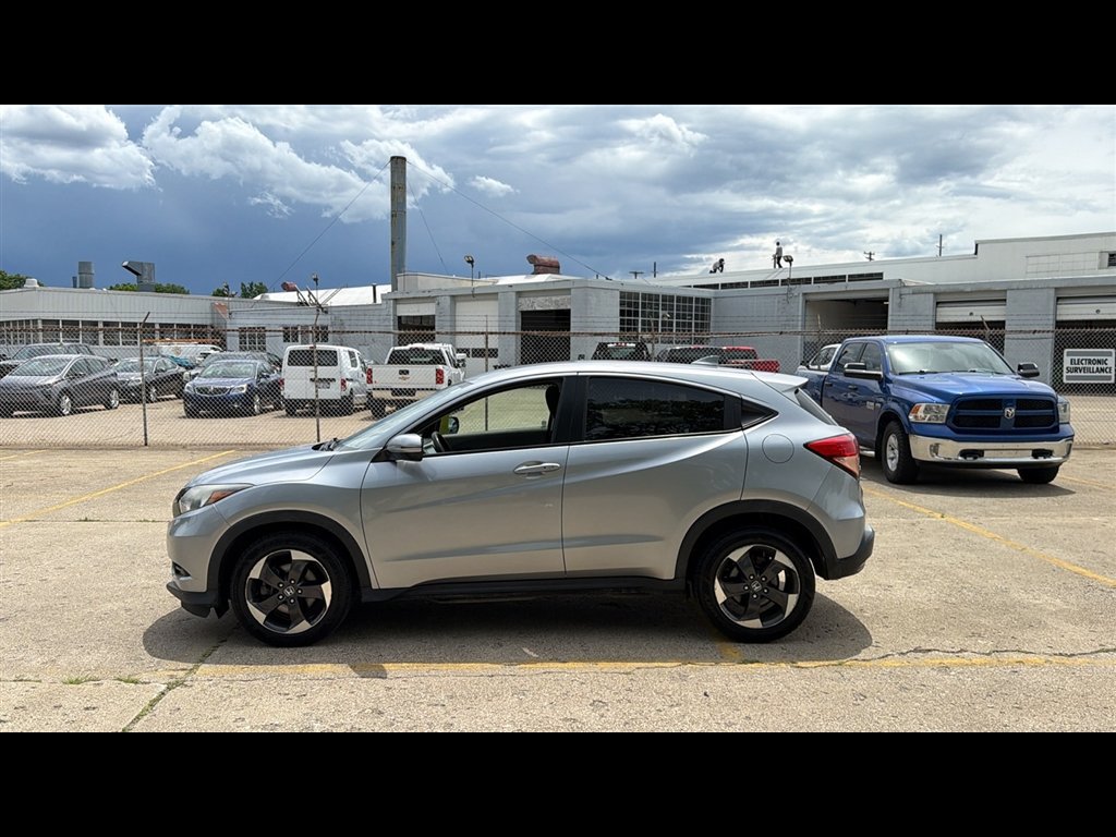 Used 2018 Honda HR-V EX image 3